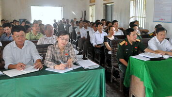 Đại biểu Quốc hội tại đơn vị bầu cử số 4 tiếp xúc cử tri tại huyện Nam Đàn