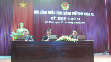 HĐND thành phố Vinh họp kỳ cuối năm