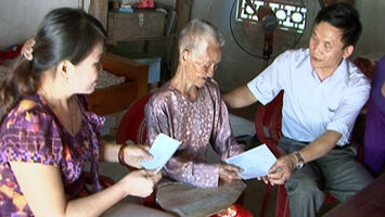 Thường trực HĐND tỉnh TX cử tri tại xã Thanh Hà, Thanh Chương