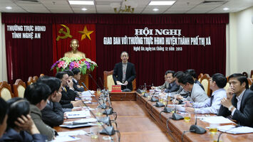 Hội nghị giao ban với Thường trực HĐND huyện, thành phố, thị xã