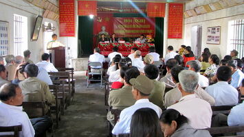 Đại biểu Quốc hội tiếp xúc cử tri tại Quỳnh Lưu và Yên Thành