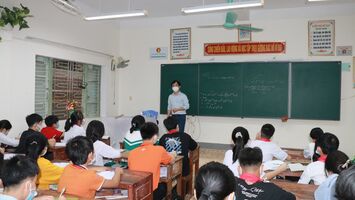 Ngành Giáo dục Nghệ An đề nghị hỗ trợ 50% học phí cho học sinh