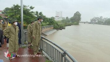 Phó Chủ tịch UBND tỉnh kiểm tra công tác phòng chống cơn bão Conson