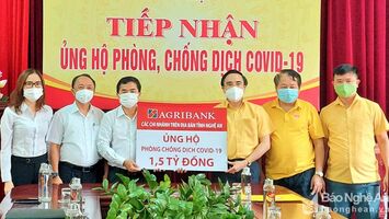 Nghệ An tiếp nhận gần 112 tỷ đồng ủng hộ quỹ phòng, chống dịch Covid-19
