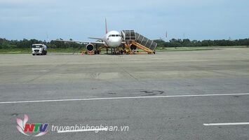 Chiều nay, hơn 230 người ở TP.HCM lên máy bay vé 0 đồng về quê Nghệ An