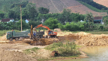 Dừng việc khai thác khu vực nguyên liệu ở Công ty cổ phần gạch ngói và xây lắp Diễn Châu sau kiến nghị của cử tri