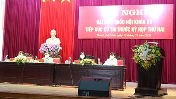 Đại biểu Quốc hội tiếp xúc cử tri tại thành phố Vinh và huyện Nam Đàn