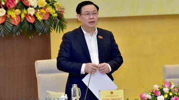 Chủ tịch Quốc hội Vương Đình Huệ chủ trì phiên họp về đổi mới tổ chức, nâng cao chất lượng hoạt động của Quốc hội