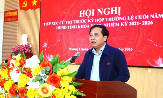 Đồng chí Nguyễn Như Khôi - Phó Chủ tịch HĐND tỉnh tiếp xúc cử tri tại xã Mường Chọng