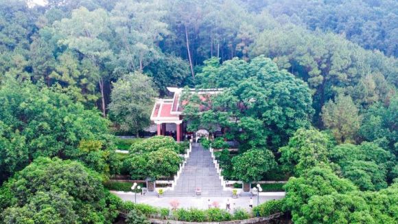 Tiếng thoi dệt mây trên đỉnh Đại Huệ