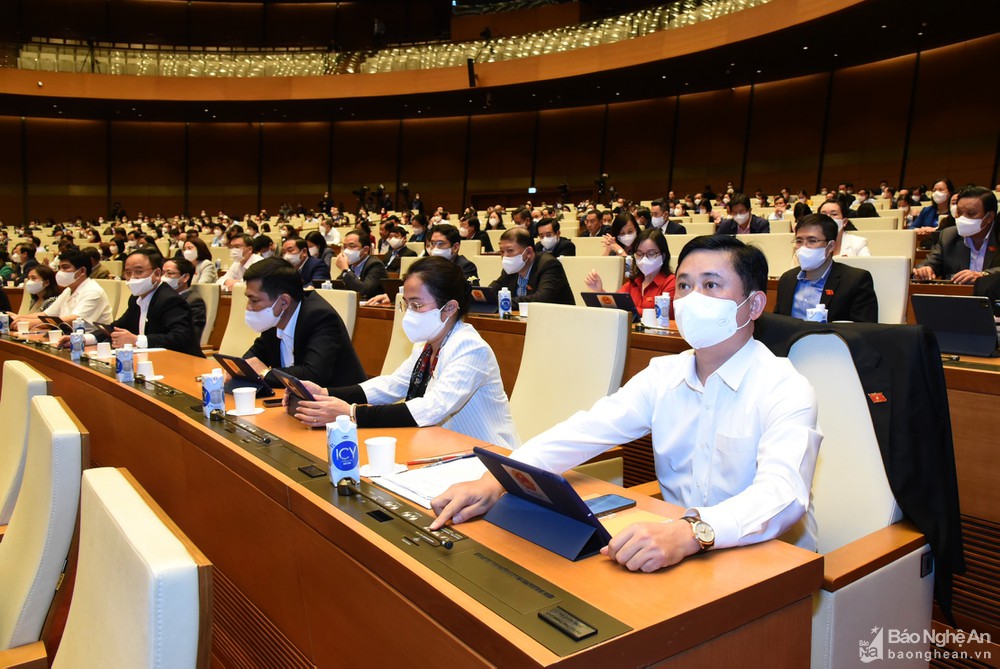 Phiên tòa trực tuyến - xu hướng toàn cầu về ứng dụng công nghệ thông tin trong hoạt động xét xử của Tòa án, thích ứng với yêu cầu phòng chống dịch bệnh.