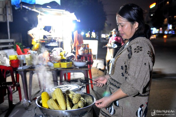 1_1_nghe_ban_hang_rong6282997_27102021.jpg