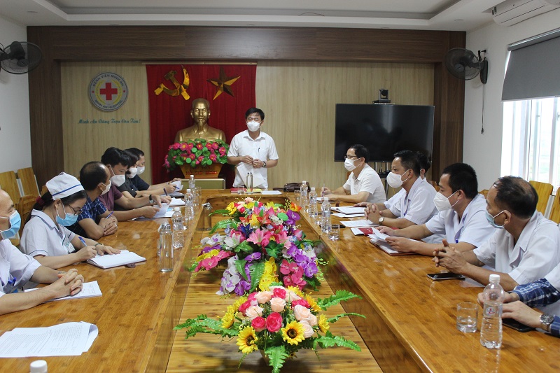 Thường trực HĐND huyện Quỳnh Lưu khảo sát công tác phòng chống dịch tại các bệnh viện tư nhân