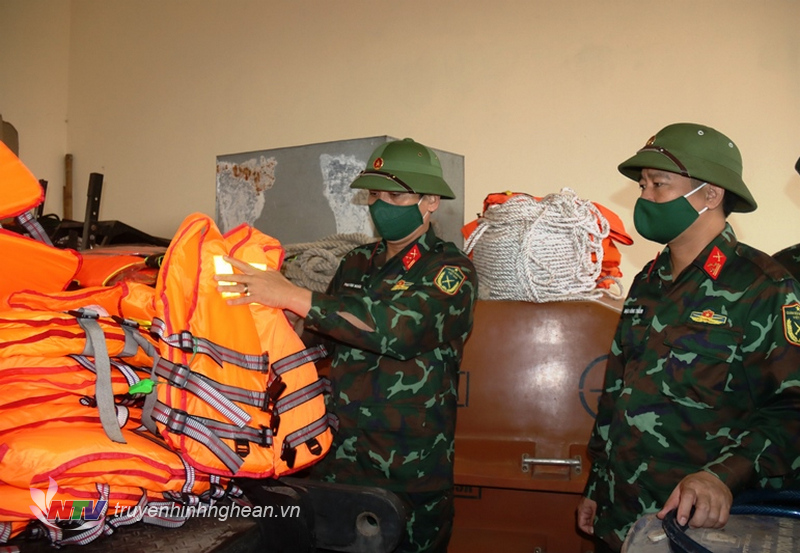 Bộ CHQS tỉnh Nghệ An thành lập 5 đoàn kiểm tra công tác sẵn sàng ứng phó với bão Conson