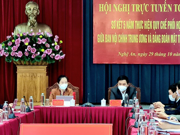 Tăng cường giám sát cán bộ, đảng viên trong phòng chống tham nhũng, tiêu cực
